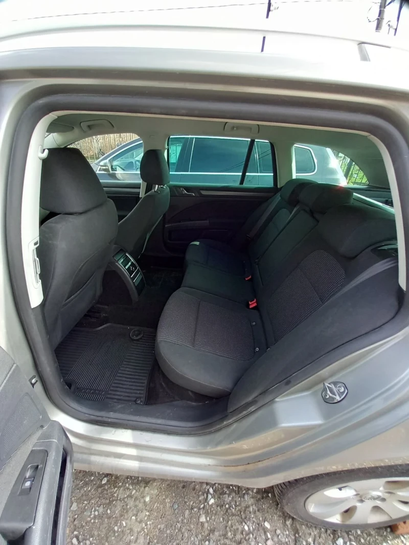 Skoda Superb, снимка 3 - Автомобили и джипове - 53493368