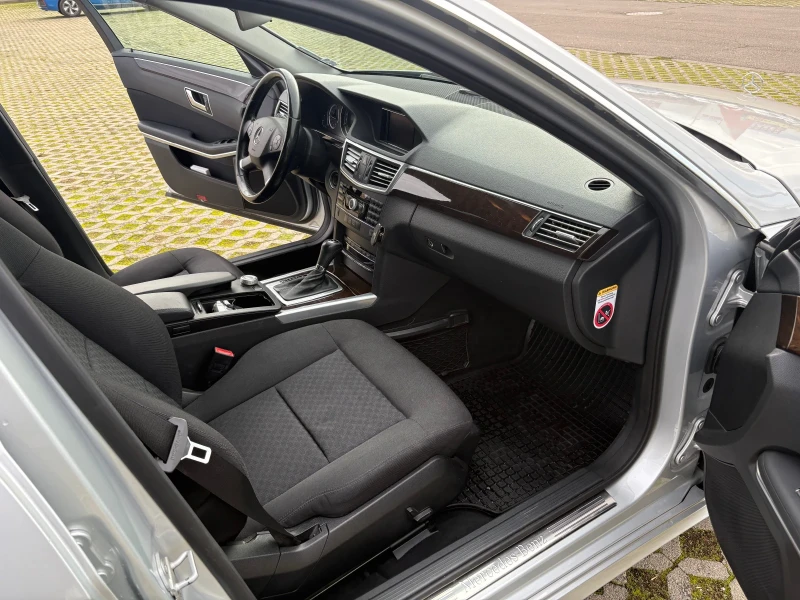 Mercedes-Benz E 250, снимка 10 - Автомобили и джипове - 53565303