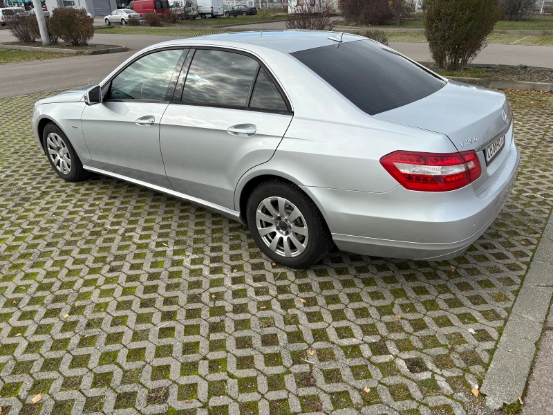 Mercedes-Benz E 250, снимка 5 - Автомобили и джипове - 53565303