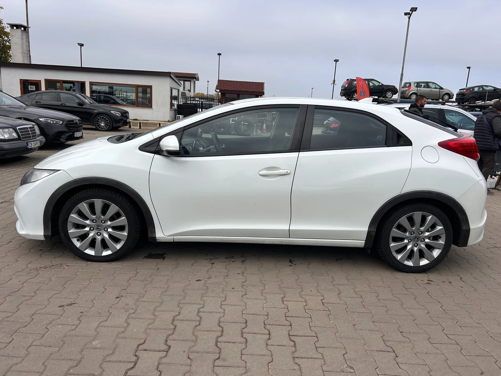 Honda Civic 2.2DTEC NAVI/KAMERA  - изображение 9