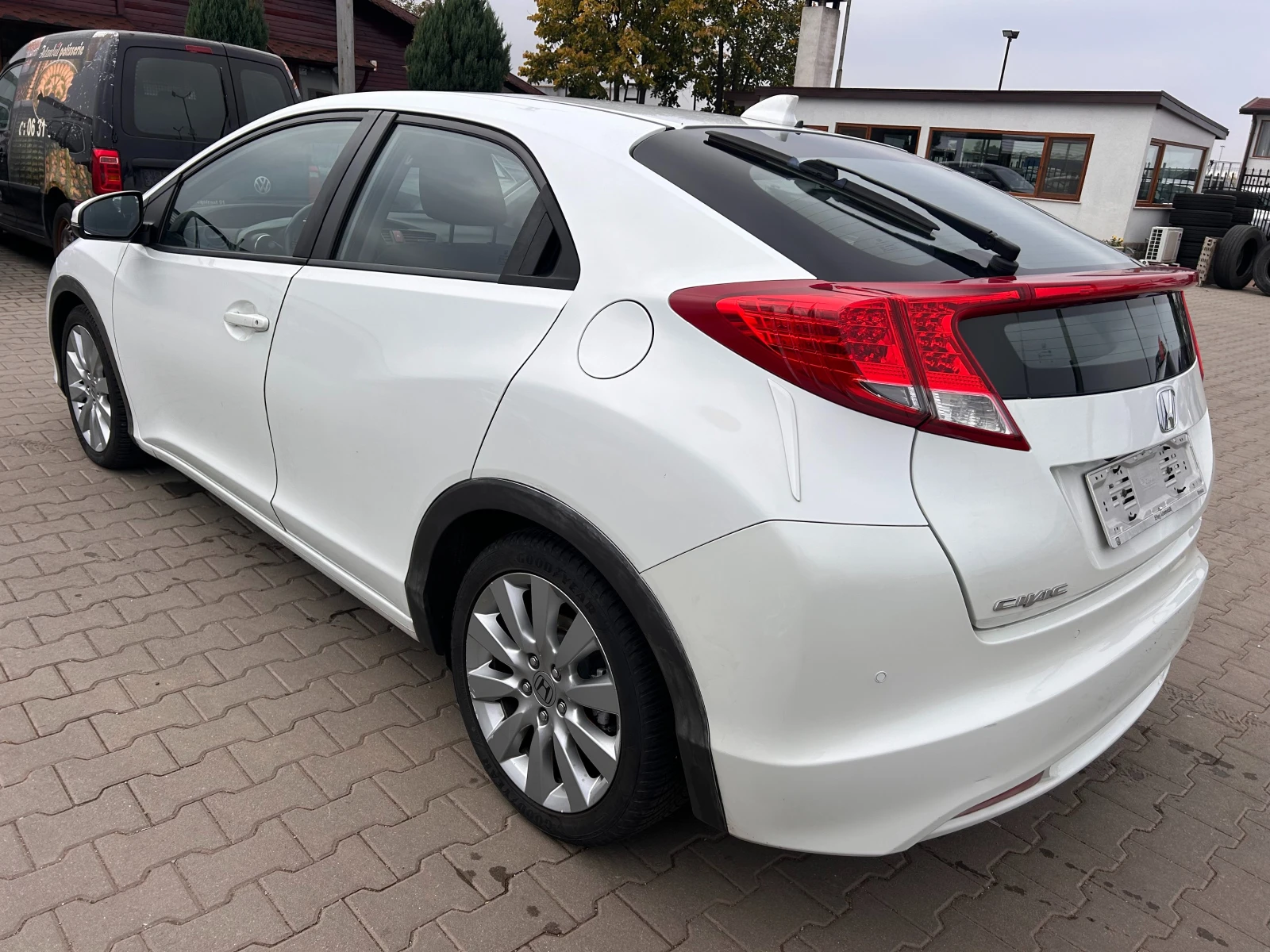 Honda Civic 2.2DTEC NAVI/KAMERA  - изображение 8