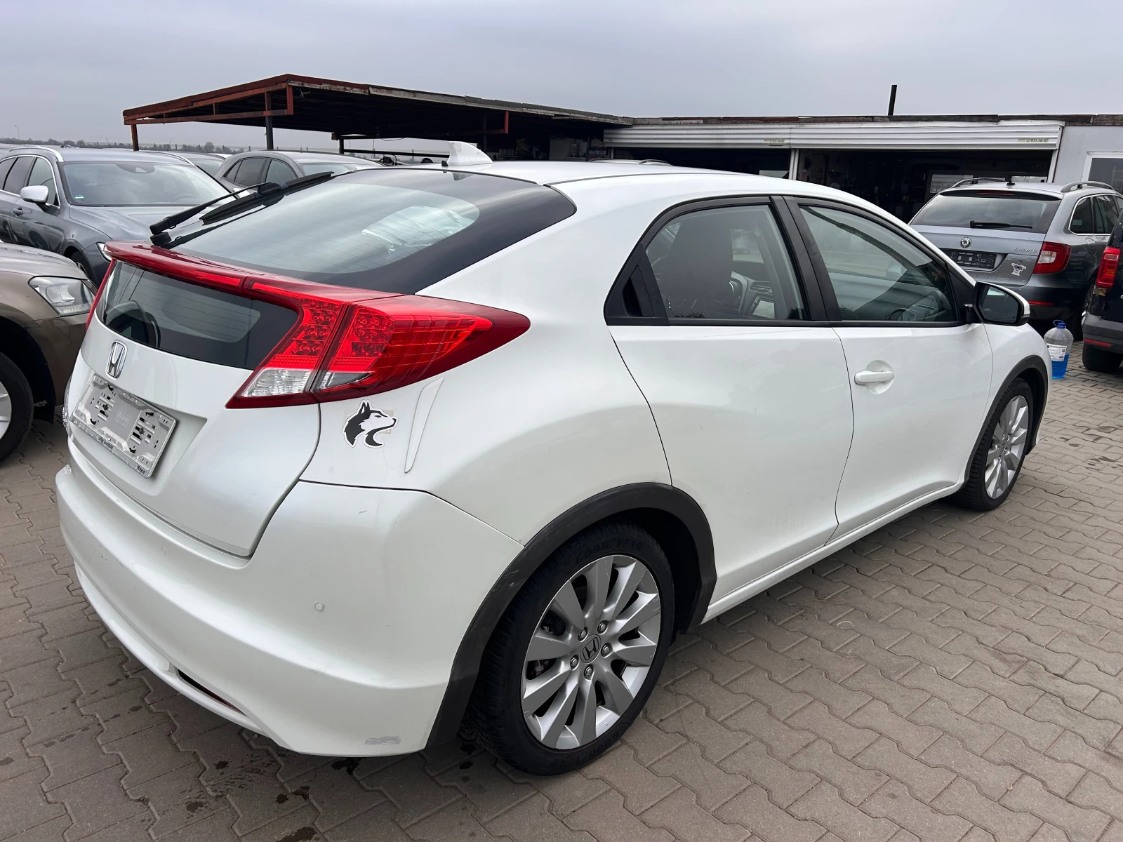 Honda Civic 2.2DTEC NAVI/KAMERA  - изображение 6