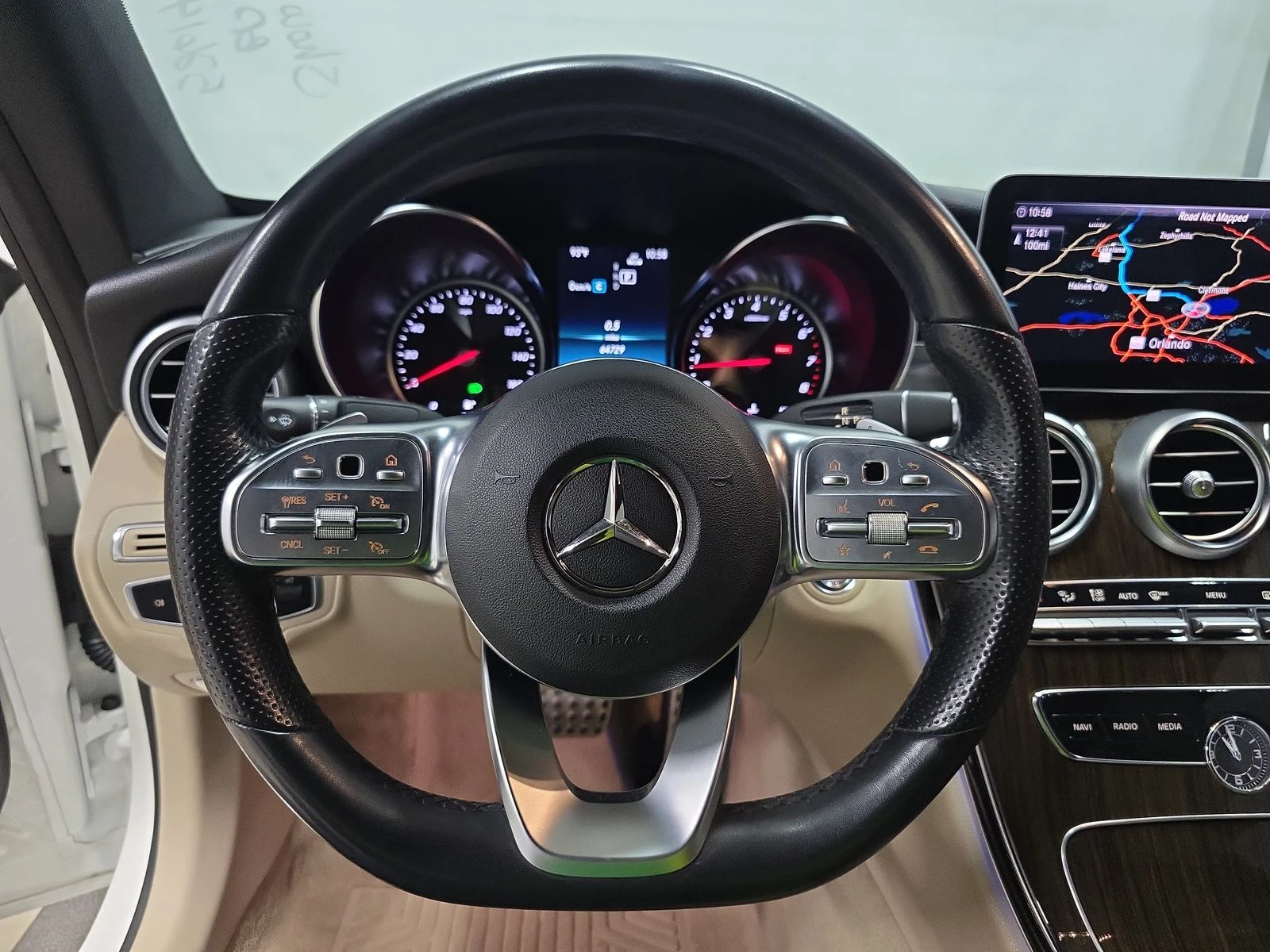 Mercedes-Benz C 300 AMG* 9G* BURMASTER* PANO* KEYLESS GO* AMBIENT* FAC - изображение 7
