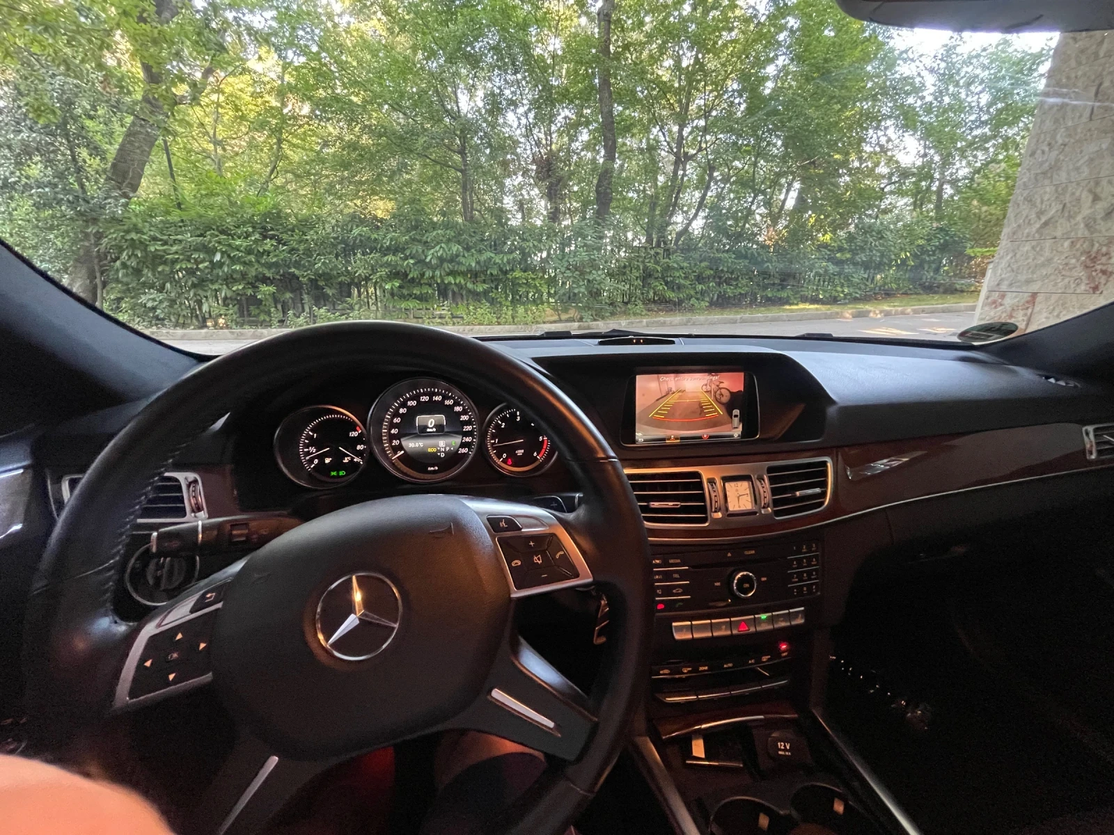 Mercedes-Benz E 220  - изображение 10