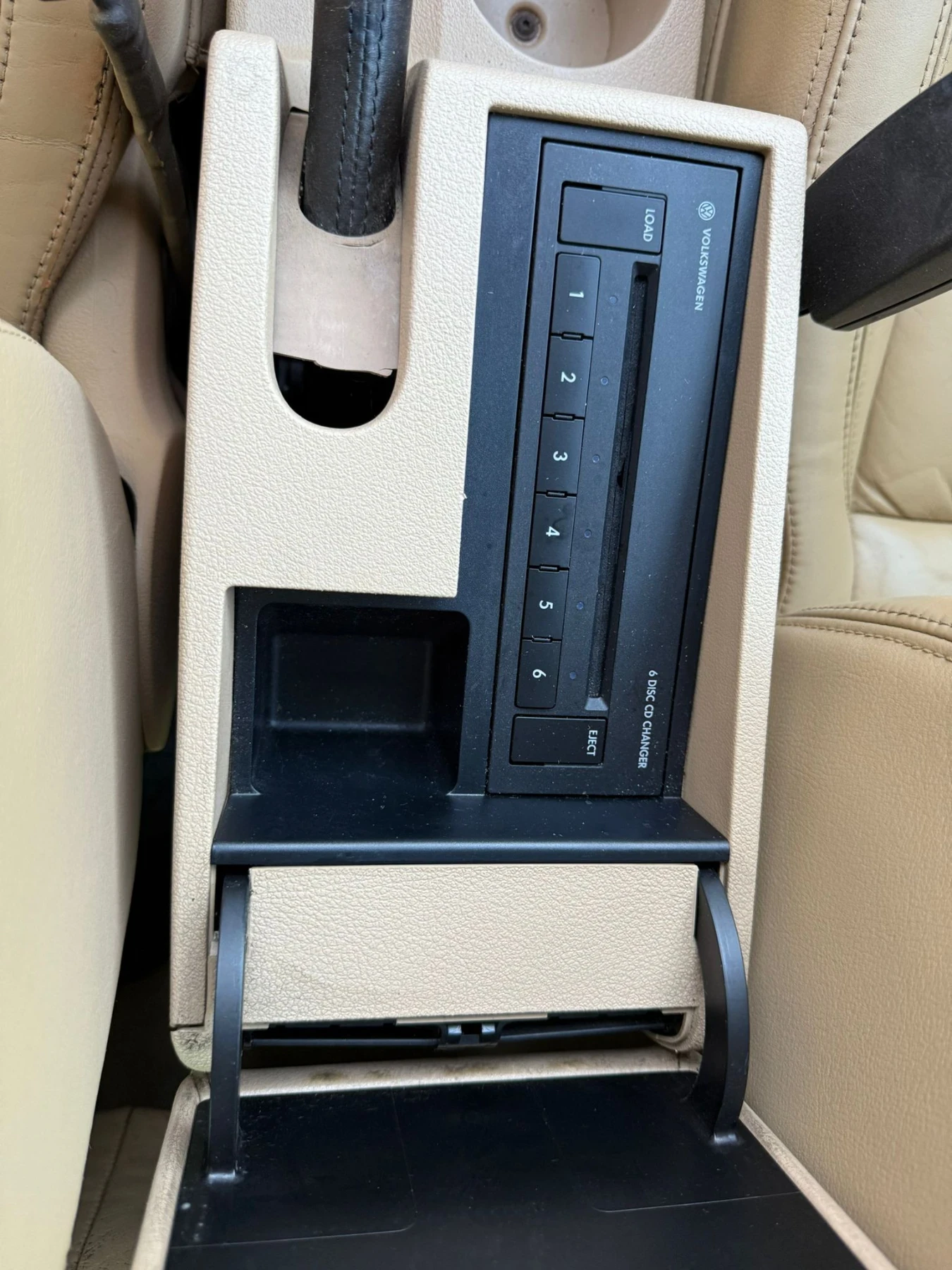 VW Touran 1.9TDI Avtomat - изображение 8