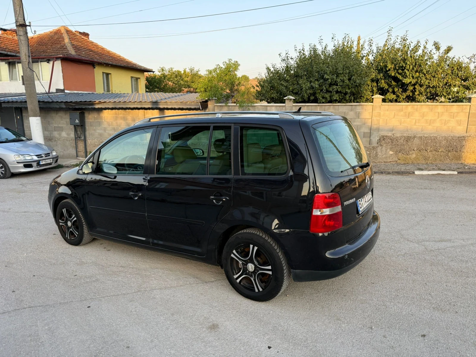 VW Touran 1.9TDI Avtomat - изображение 3
