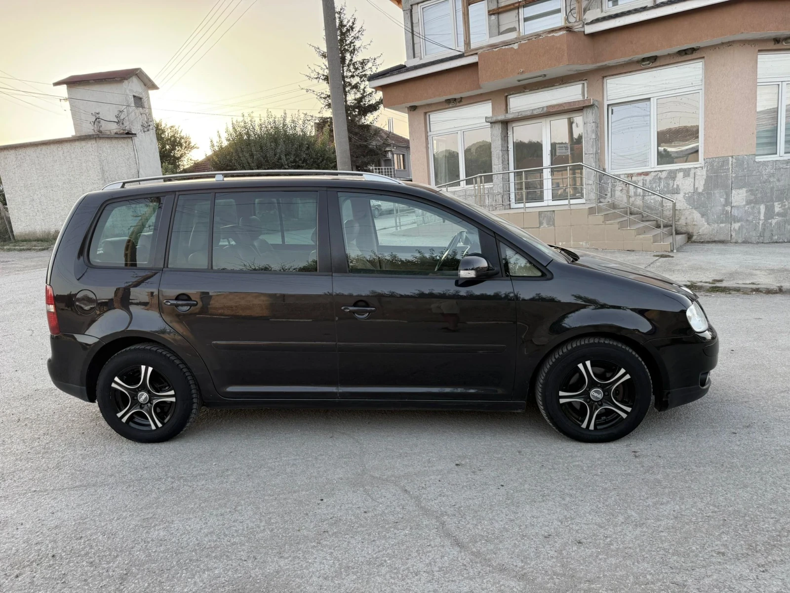 VW Touran 1.9TDI Avtomat - изображение 4