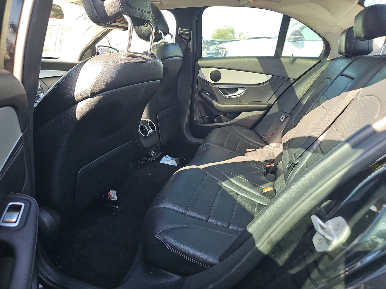 Mercedes-Benz C 300  - изображение 9