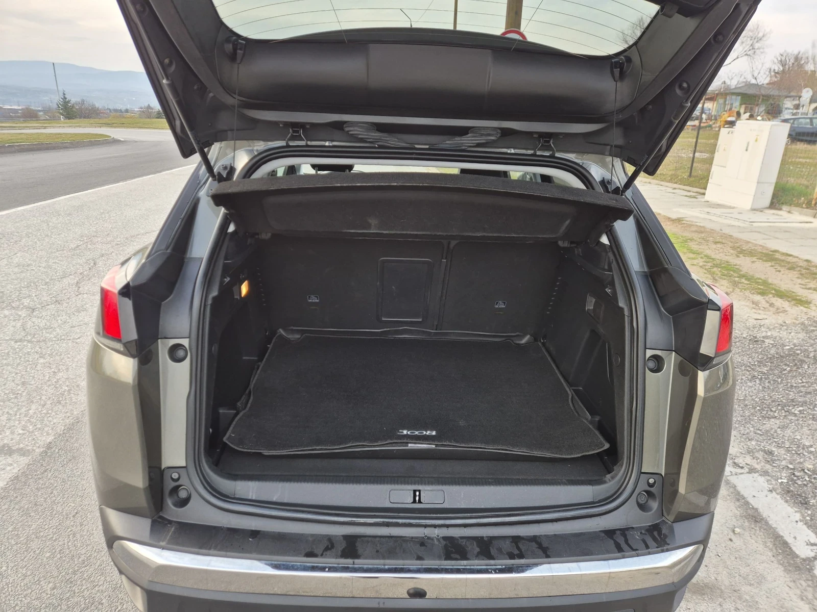 Peugeot 3008 1.5Hdi Allure , снимка 16 - Автомобили и джипове - 53713020