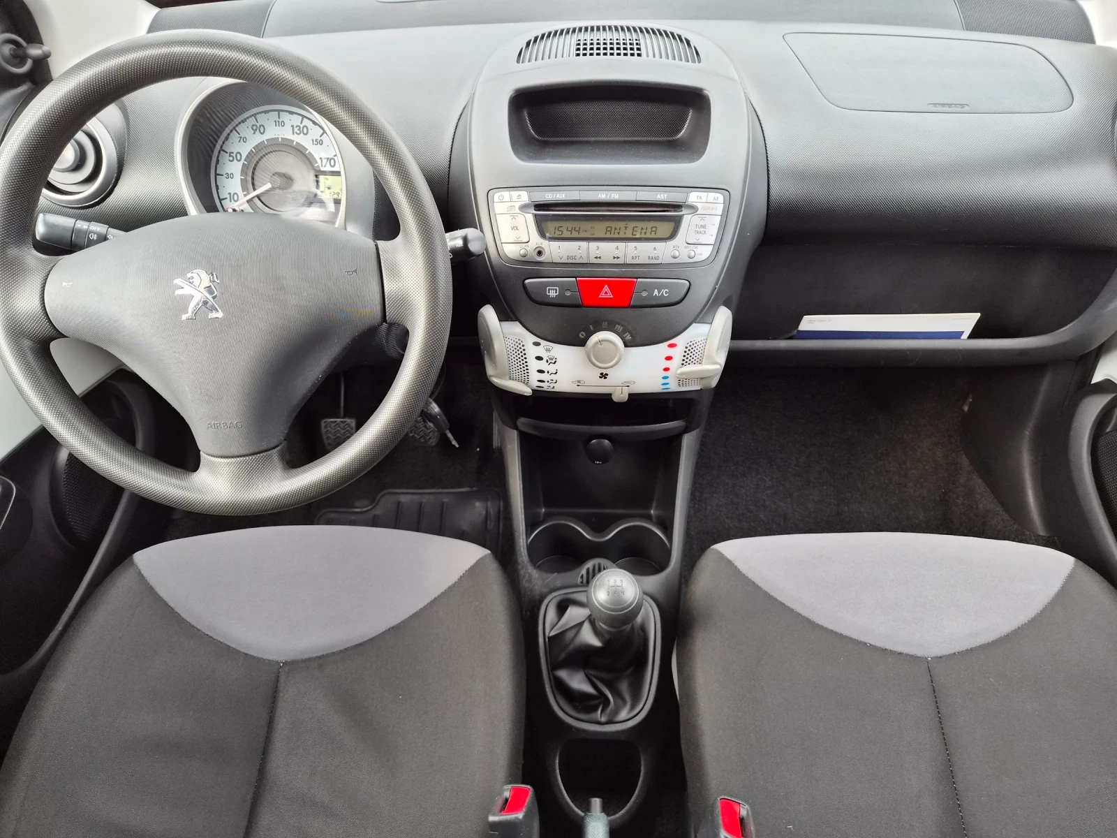 Peugeot 107 1.0i 68кс 2014 година EURO 5B, снимка 12 - Автомобили и джипове - 53977490