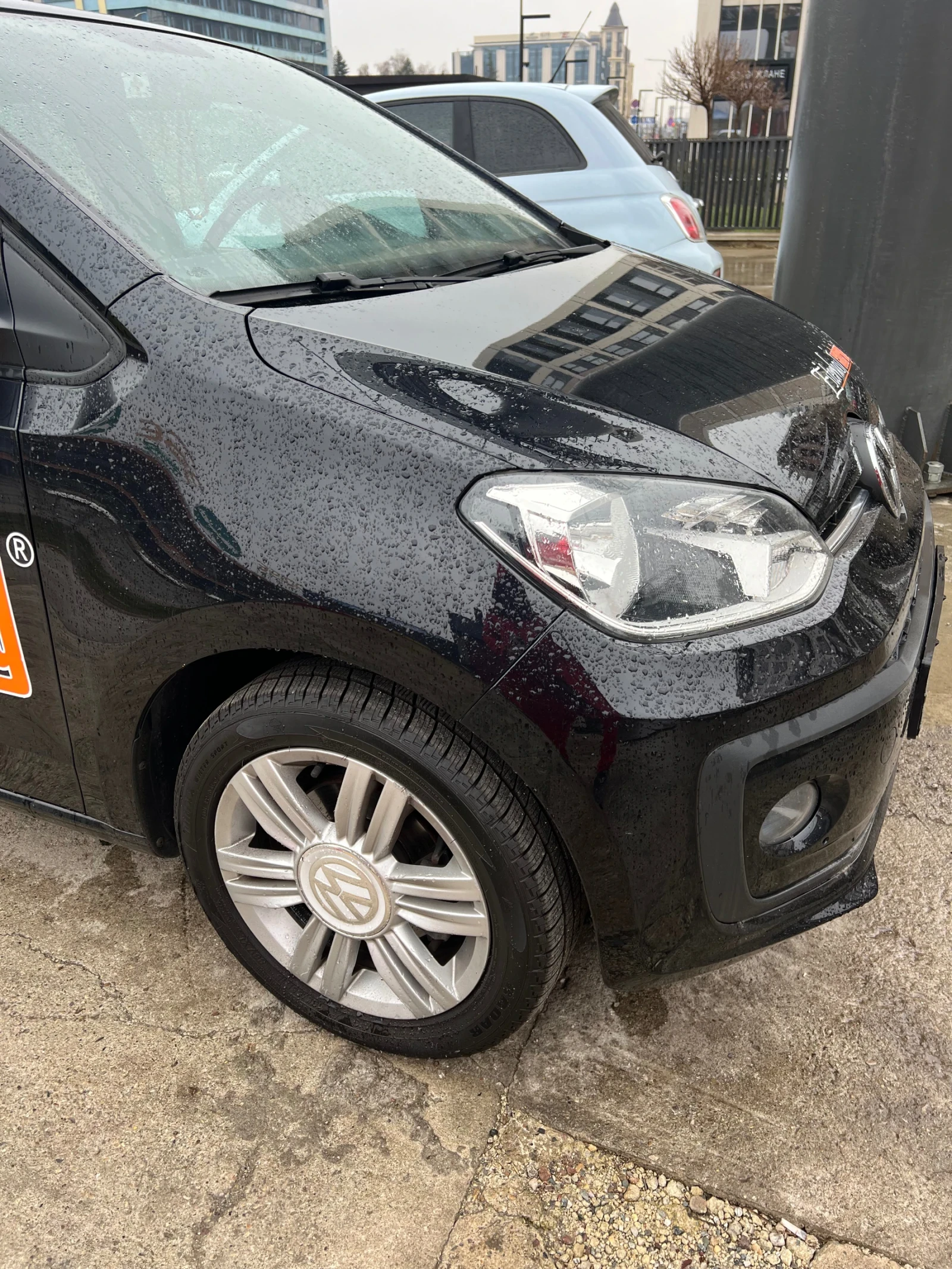 VW Up 1.0 MPI, снимка 2 - Автомобили и джипове - 54053619