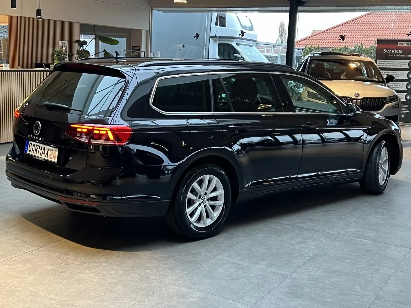 VW Passat Комби, снимка 2 - Автомобили и джипове - 54710760