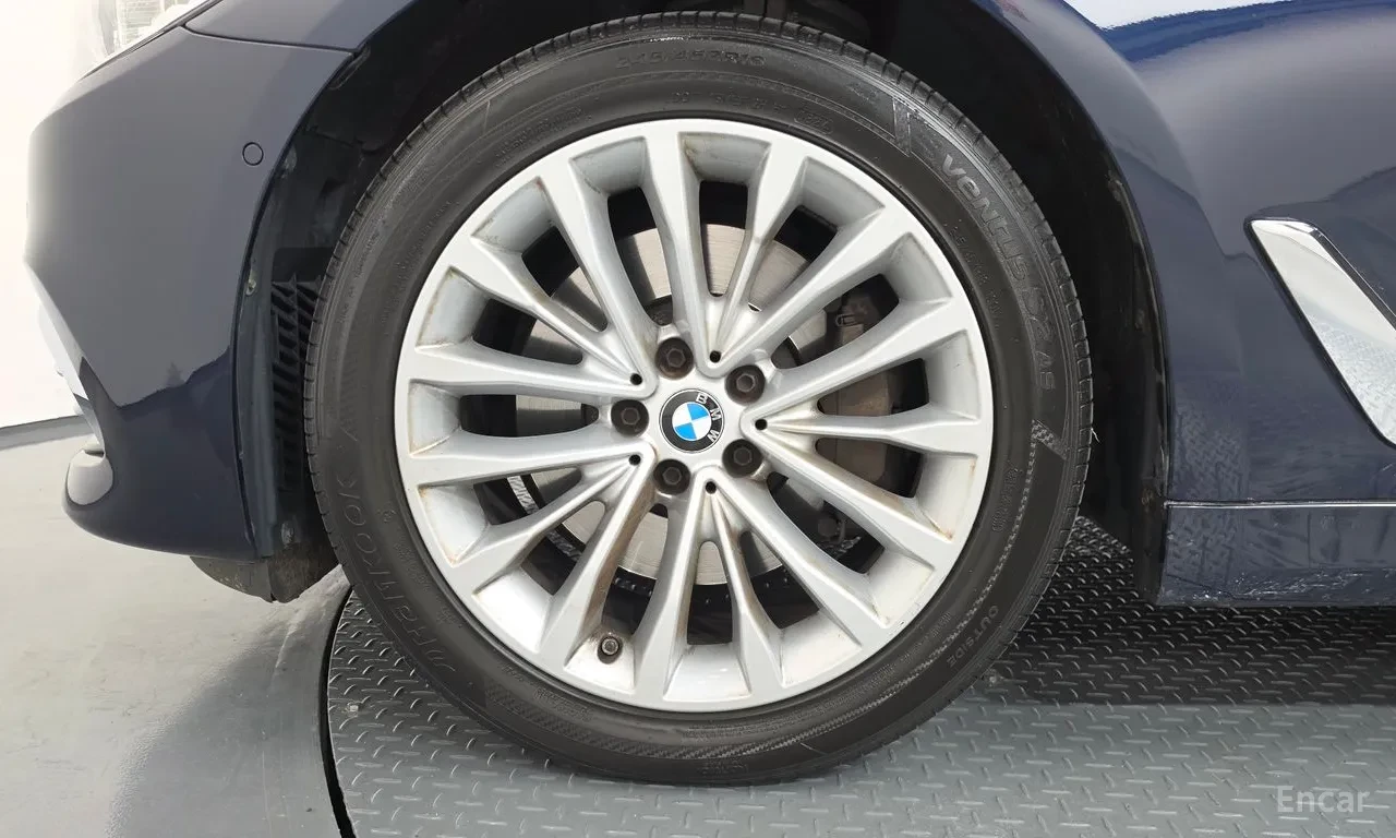 BMW 530 i G30 | Luxury Plus | LASER LED | КОЖА | COMFORT| , снимка 5 - Автомобили и джипове - 55056740