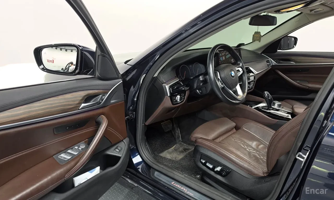 BMW 530 i G30 | Luxury Plus | LASER LED | КОЖА | COMFORT| , снимка 10 - Автомобили и джипове - 55056740