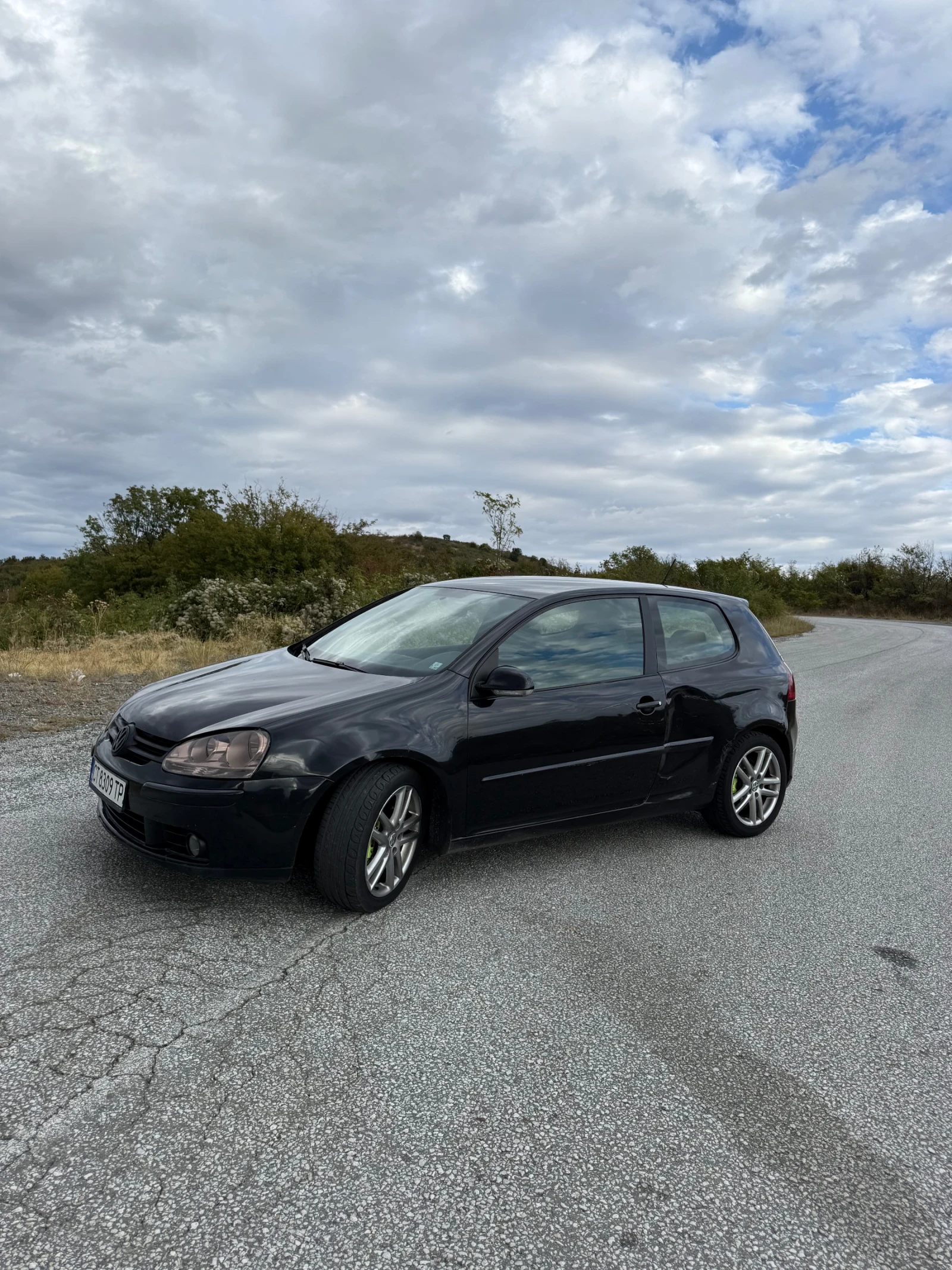 VW Golf, снимка 2 - Автомобили и джипове - 56183657