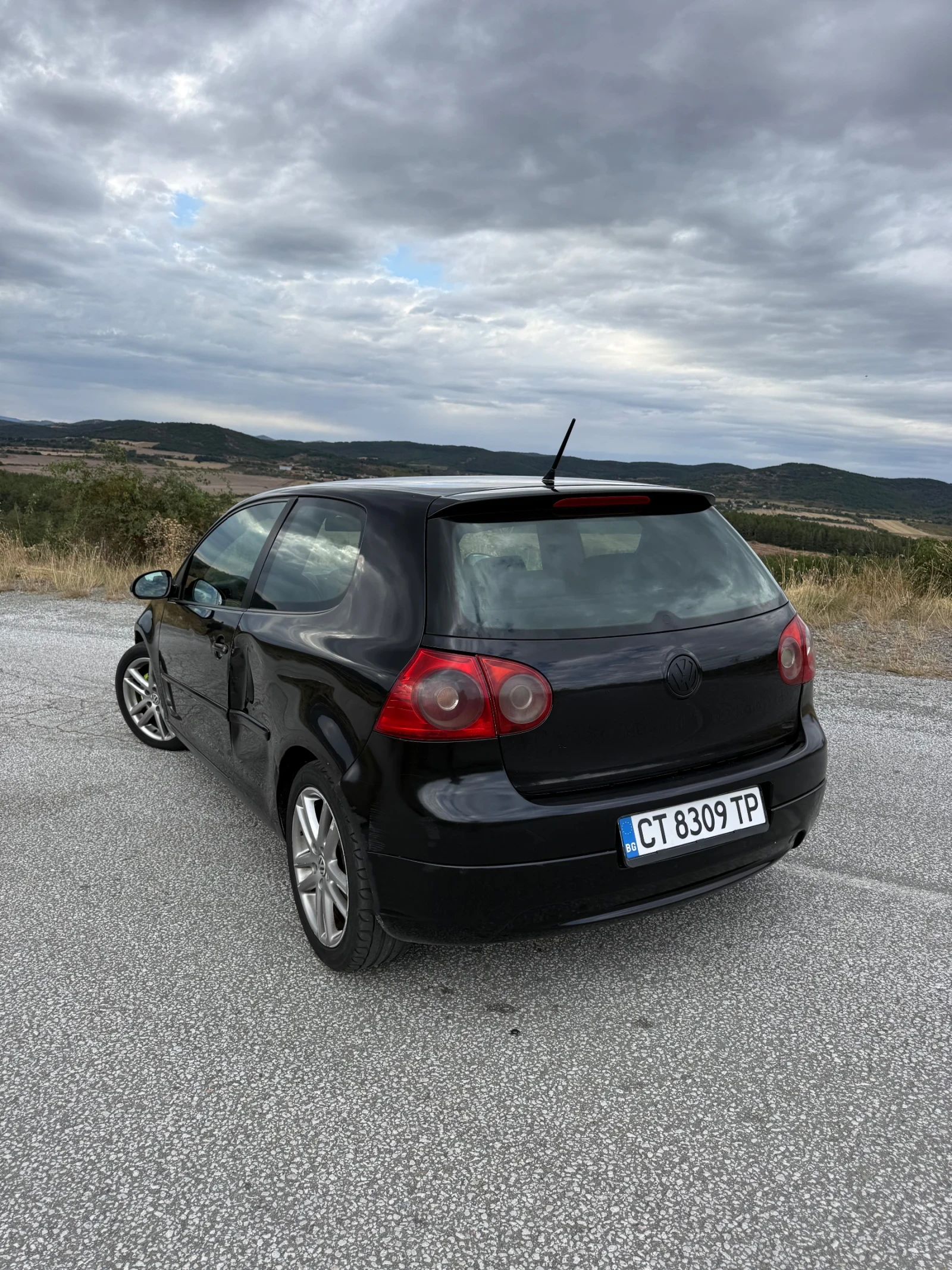 VW Golf, снимка 4 - Автомобили и джипове - 56183657