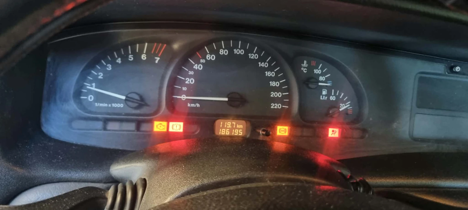 Opel Vectra B, снимка 4 - Автомобили и джипове - 56362874