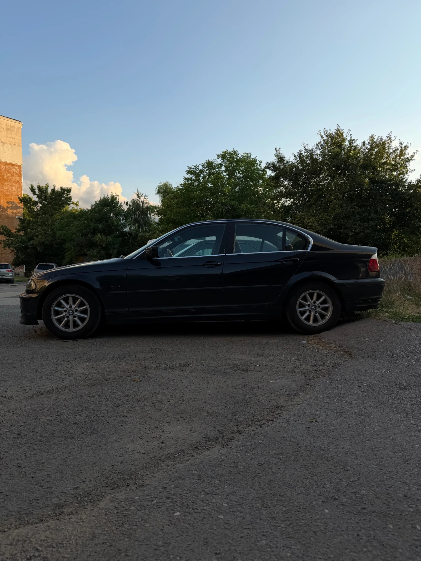 BMW 320, снимка 5 - Автомобили и джипове - 56442445