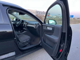 Volvo XC40 B4 AWD Mild Hybrid R-design Black Edition ОТЛИЧЕН, снимка 7