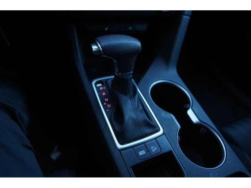 Kia Sportage * LX PKG/ APPLE CARPLAY/ BLUETOOTH/ CAMERA * CARFA, снимка 14 - Автомобили и джипове - 52740493