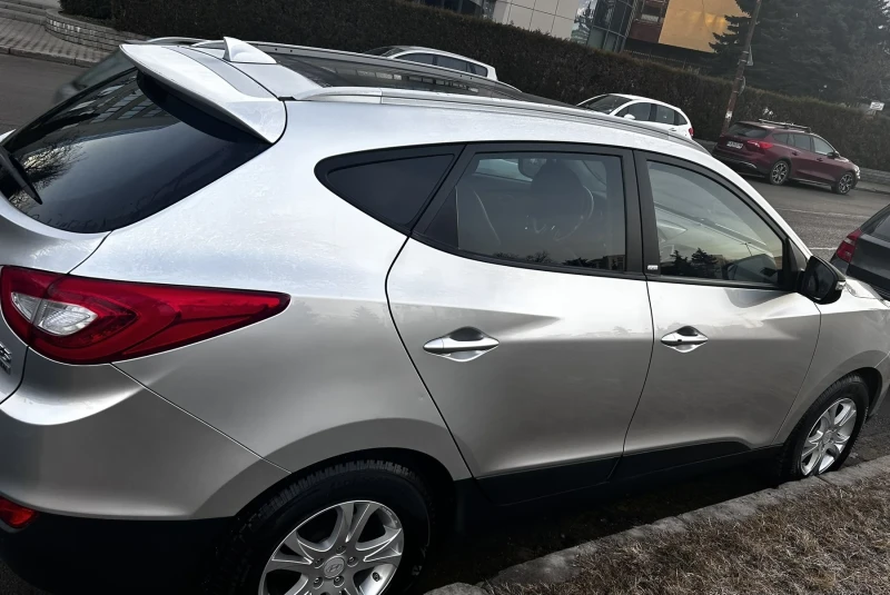 Hyundai IX35, снимка 12 - Автомобили и джипове - 53428511