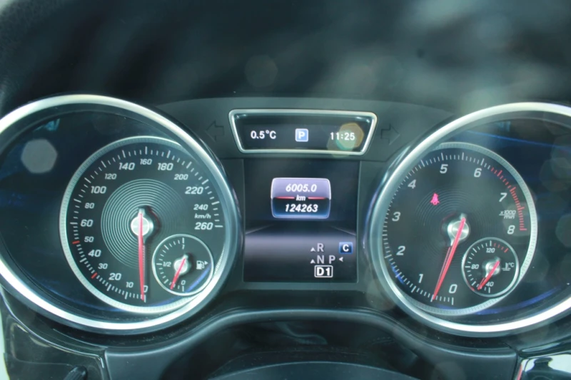 Mercedes-Benz GLE 400 4MATIC, снимка 10 - Автомобили и джипове - 53562263