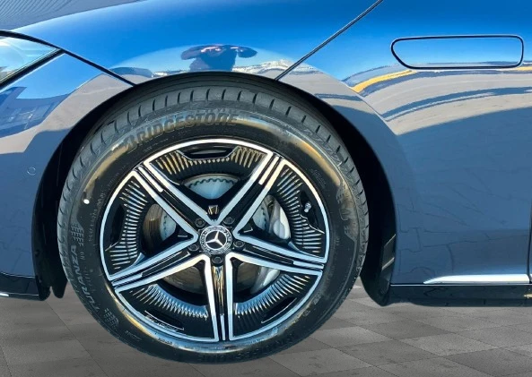 Mercedes-Benz EQE 350 4Matic = AMG Line = Premium Гаранция - изображение 4