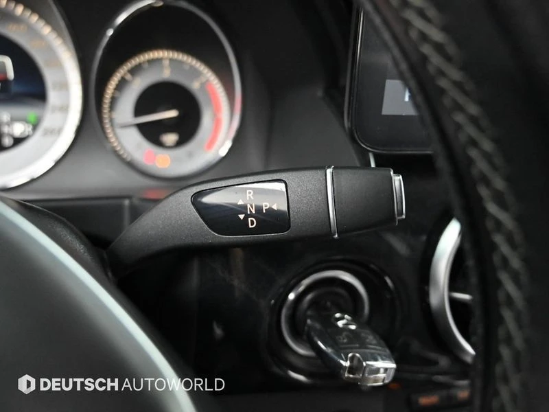 Mercedes-Benz GLK GLK220 CDI| 150к.с.| ВКЛ.ТЕХНОТЕСТ, снимка 9 - Автомобили и джипове - 55428475