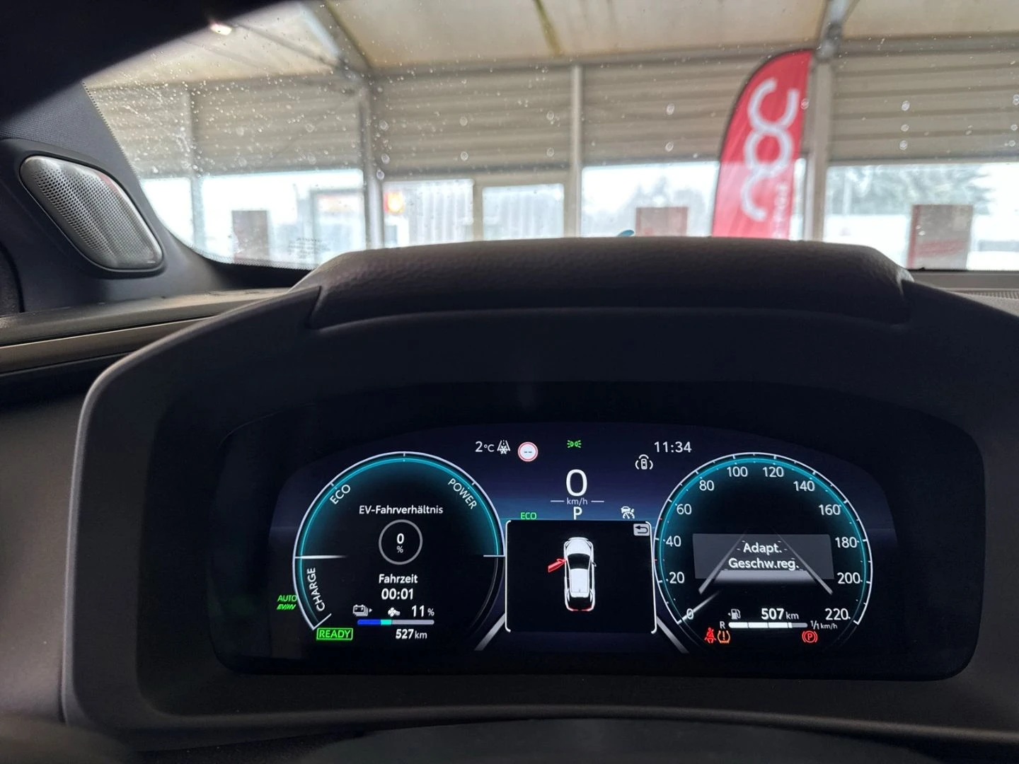 Toyota C-HR Plug-in Hybrid FWD Lounge 2.0 - изображение 10