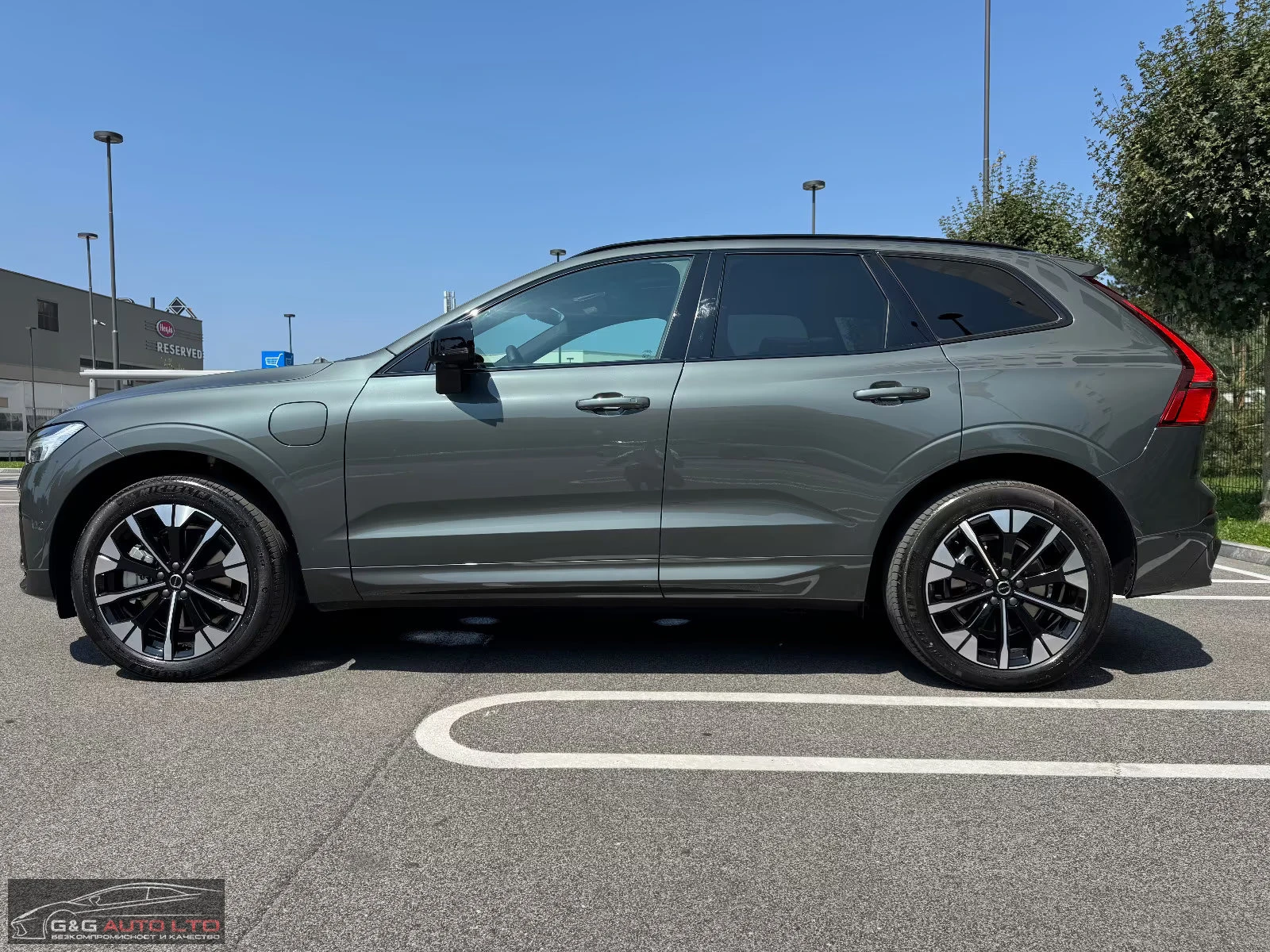 Volvo XC60 PLUS-DARK/398HP/PANO/MEMO/HUD/360/NAVI/LED/395g - изображение 3