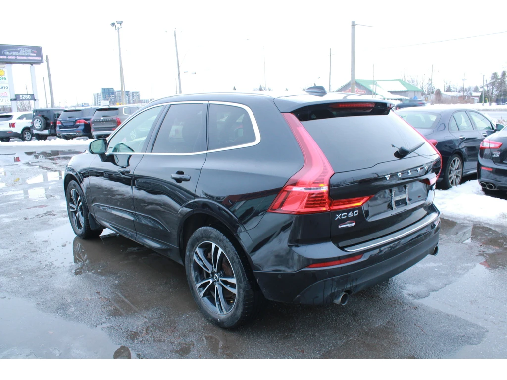 Volvo XC60 T6 AWD Momentum - изображение 3