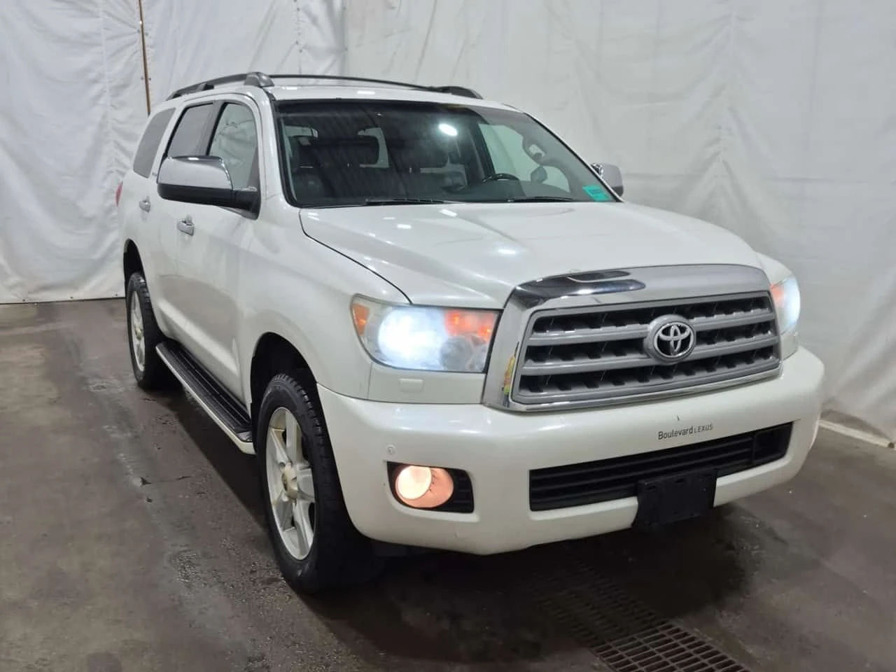 Toyota Sequoia * Platinum * PANO* KEYLESS* ПОДГРЕВ*  - изображение 3