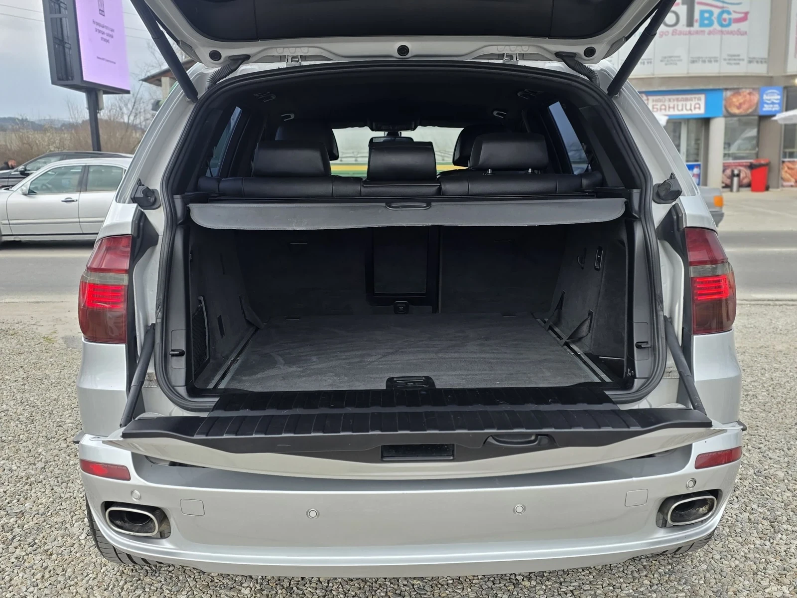 BMW X5 3.0D 235k.c. M-Pack/Черен Таван Full, снимка 11 - Автомобили и джипове - 53877771