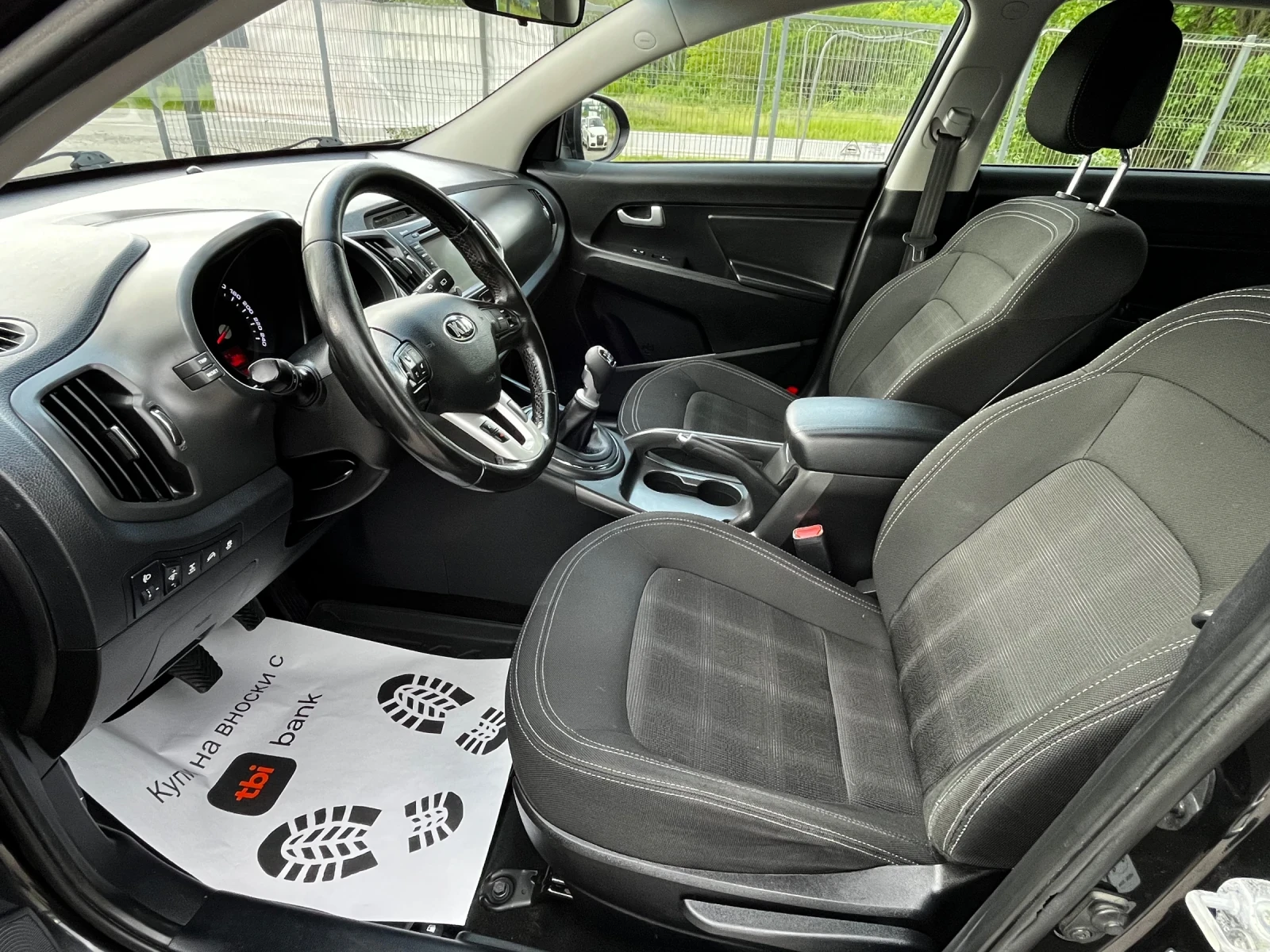 Kia Sportage 2.0CRDi AWD NAVI, снимка 9 - Автомобили и джипове - 54515947