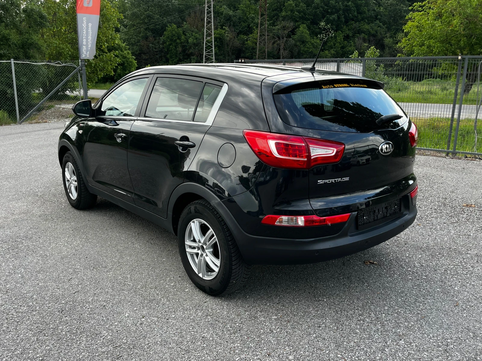 Kia Sportage 2.0CRDi AWD NAVI, снимка 3 - Автомобили и джипове - 54515947