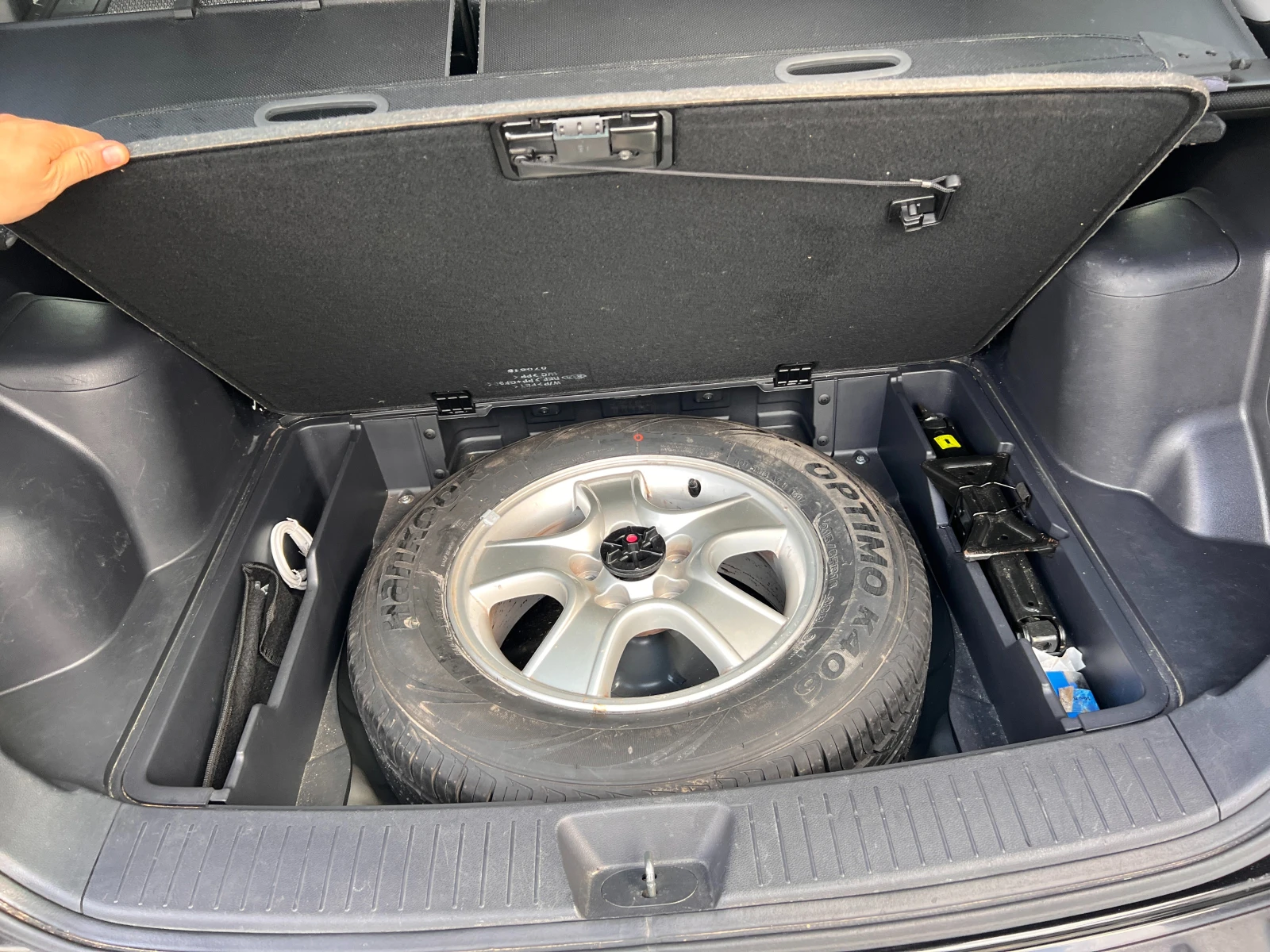 Kia Sportage, снимка 9 - Автомобили и джипове - 55616286