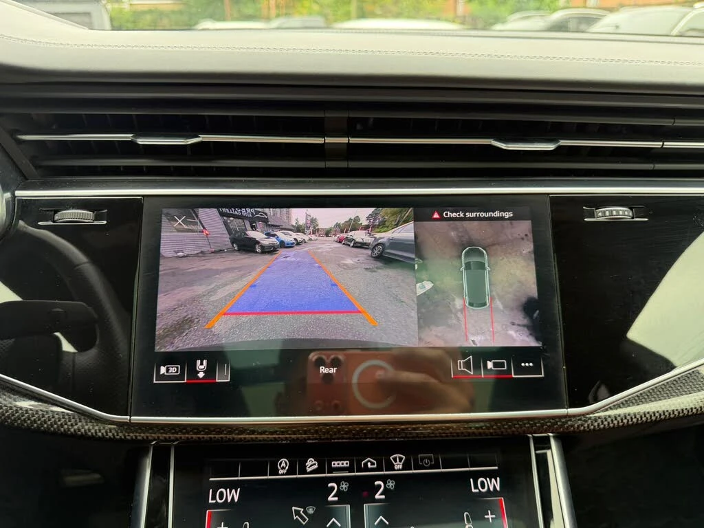 Audi SQ8 4.0T* BLACK OPTIC* B&O* MATRIX* КРАЙНА ЦЕНА, снимка 10 - Автомобили и джипове - 55979467
