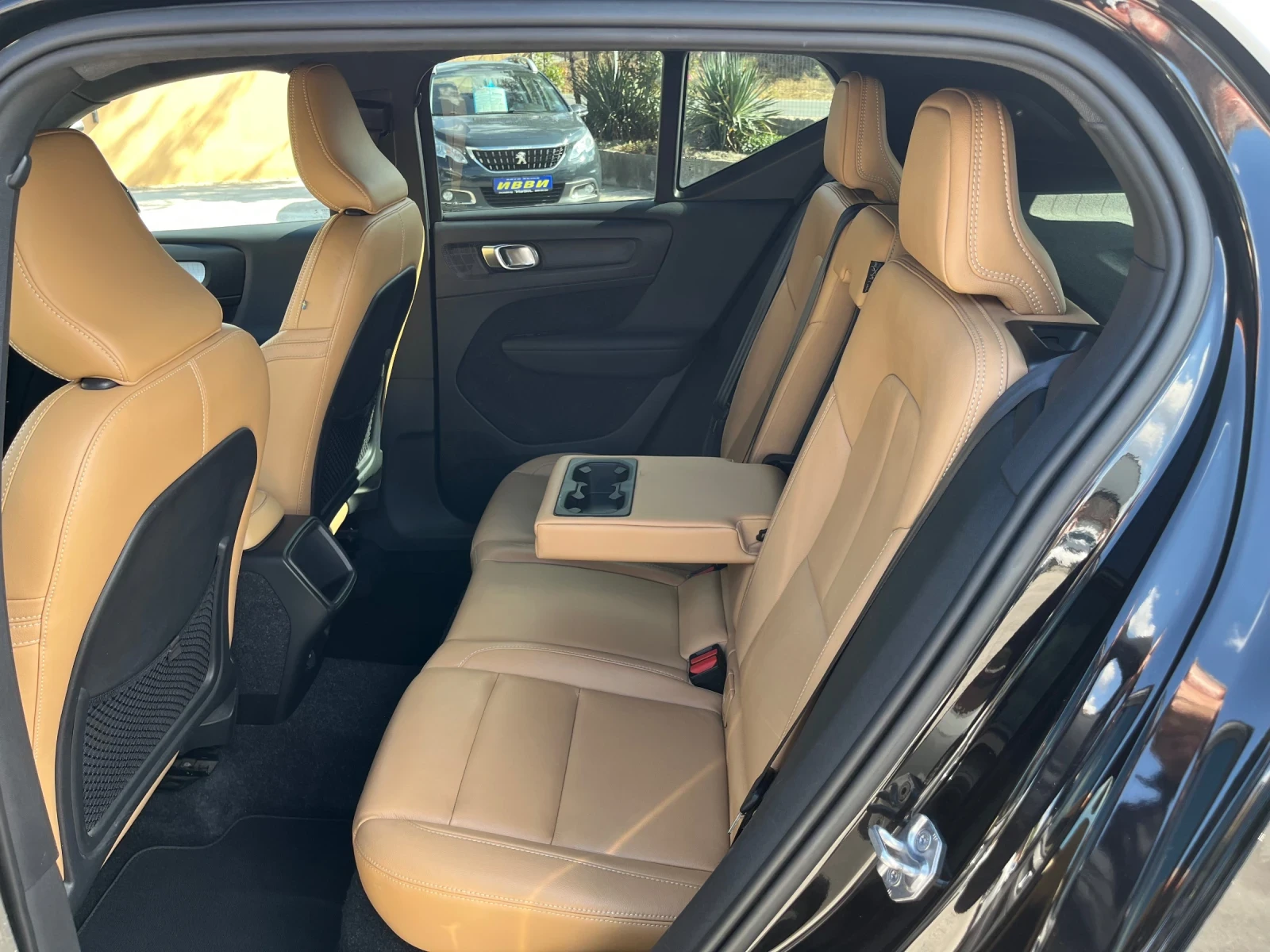 Volvo XC40 2.0 D4 AWD 190 PS, снимка 6 - Автомобили и джипове - 56256813