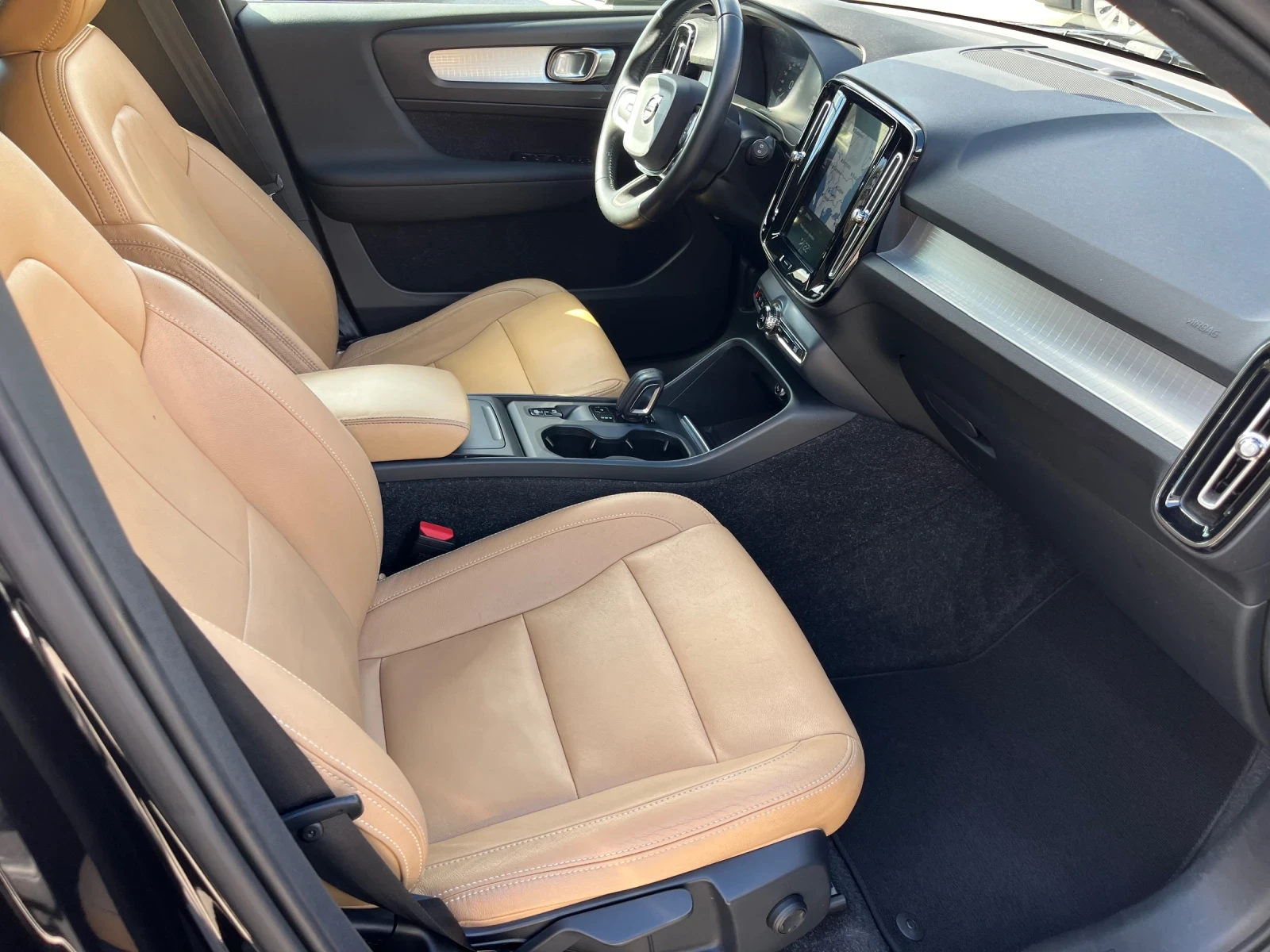 Volvo XC40 2.0 D4 AWD 190 PS, снимка 7 - Автомобили и джипове - 56256813