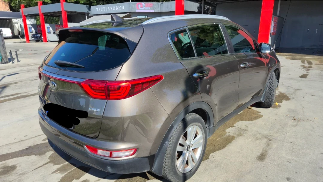Kia Sportage, снимка 5 - Автомобили и джипове - 56398478