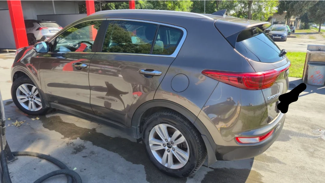 Kia Sportage, снимка 2 - Автомобили и джипове - 56398478