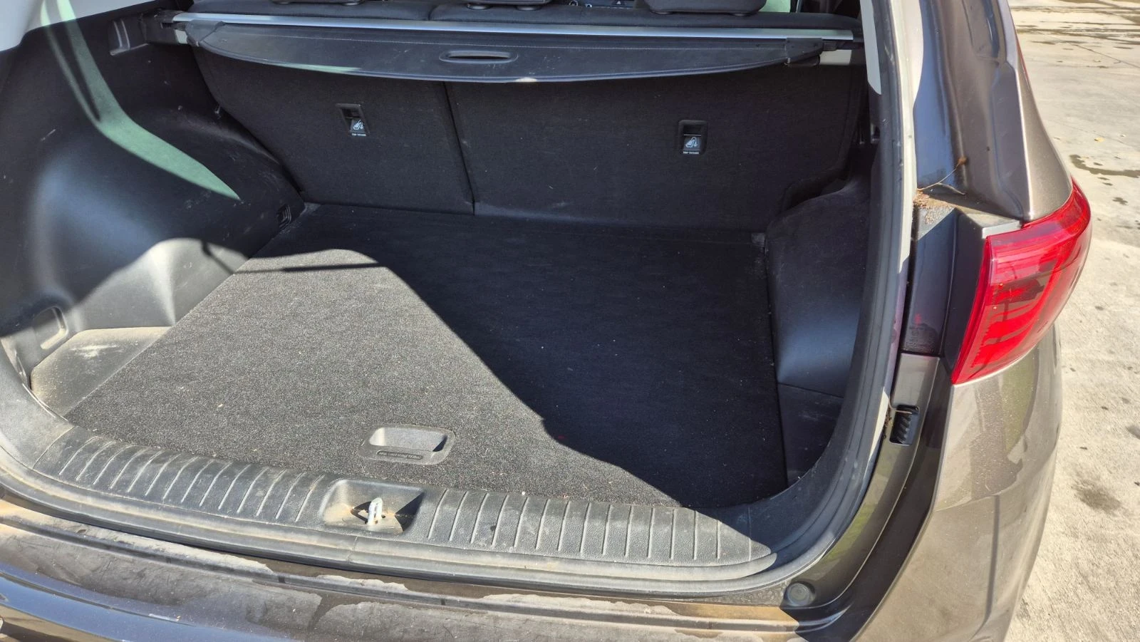 Kia Sportage, снимка 8 - Автомобили и джипове - 56398478