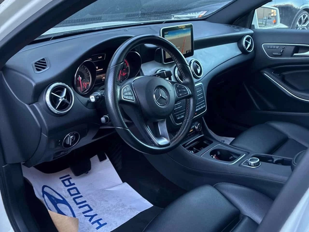 Mercedes-Benz GLA, снимка 13 - Автомобили и джипове - 56724048