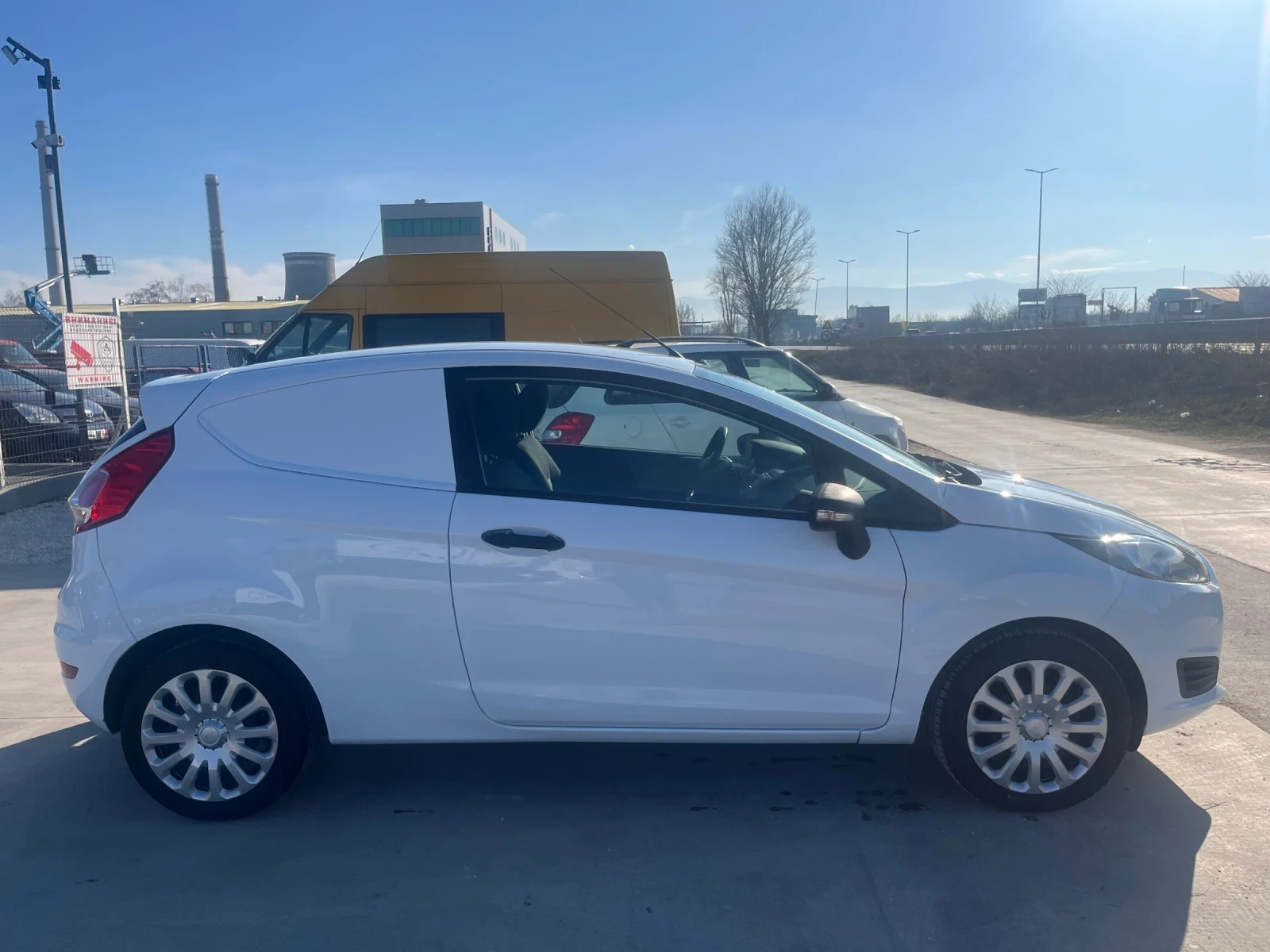 Ford Fiesta 1.5Klima-N1 - изображение 4