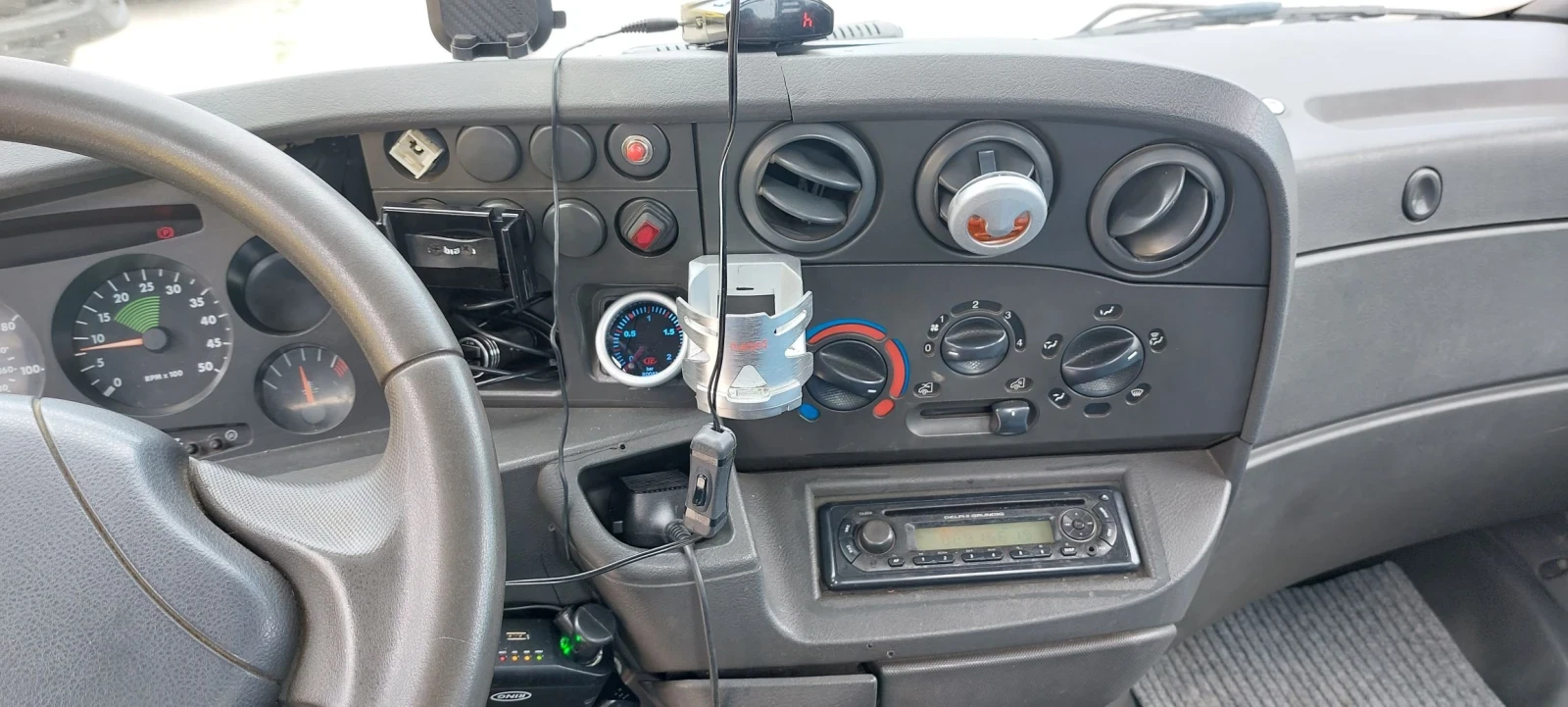 Iveco 35c13 ПЪТНА ПОМОЩ , снимка 13 - Бусове и автобуси - 56358346