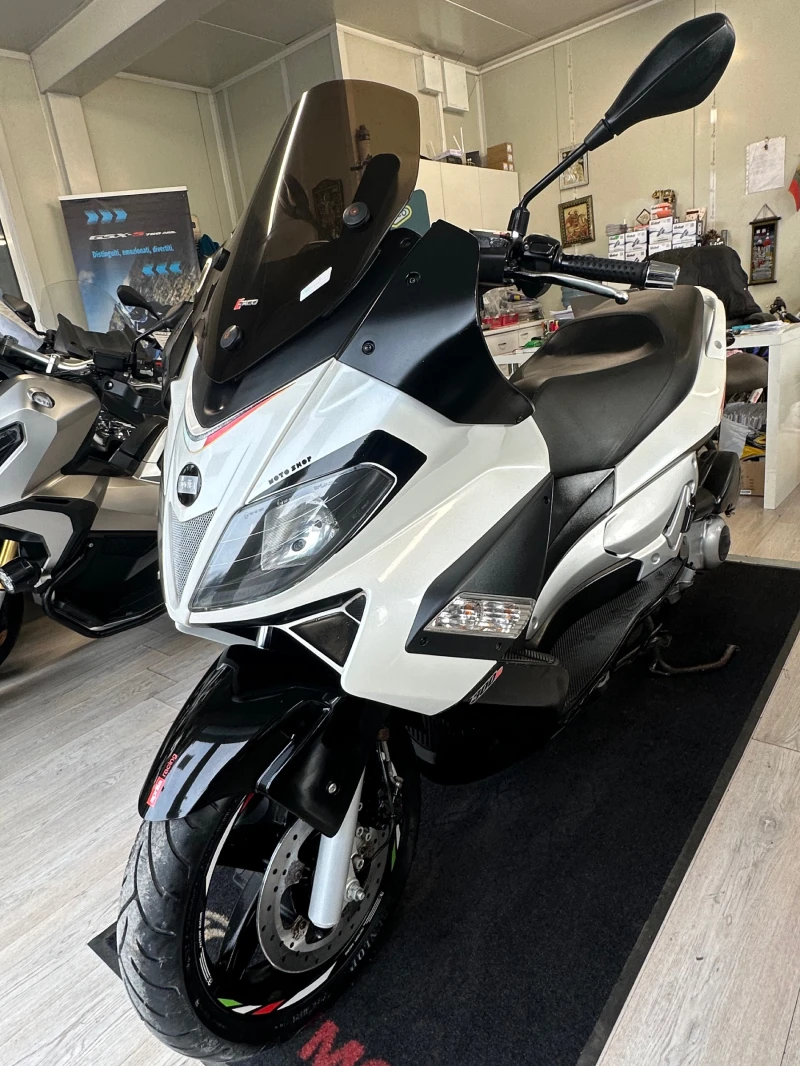 Aprilia Sr 300 MAX 18733км., снимка 6 - Мотоциклети и мототехника - 53538480