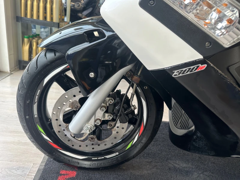 Aprilia Sr 300 MAX 18733км., снимка 10 - Мотоциклети и мототехника - 53538480