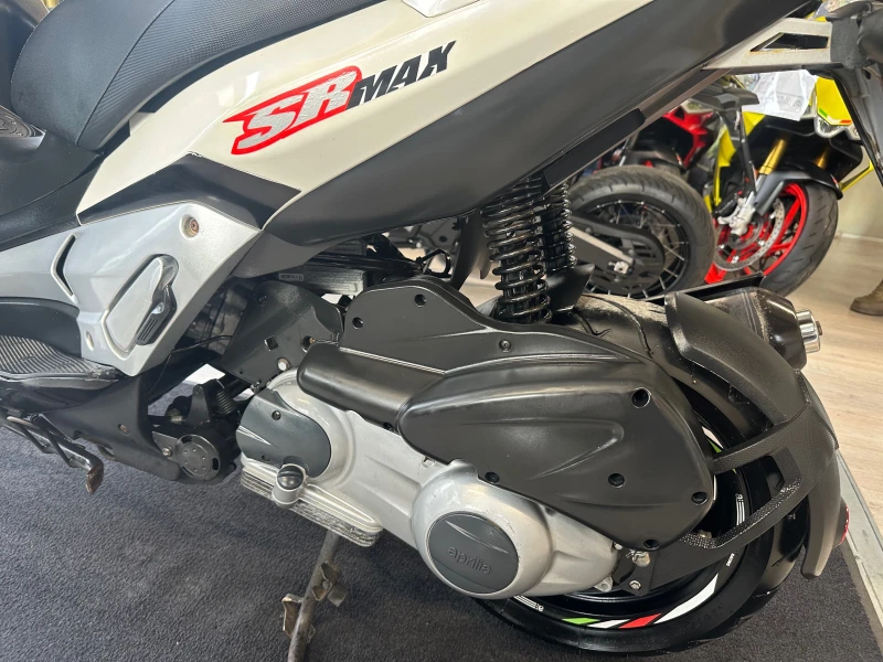 Aprilia Sr 300 MAX 18733км., снимка 11 - Мотоциклети и мототехника - 53538480