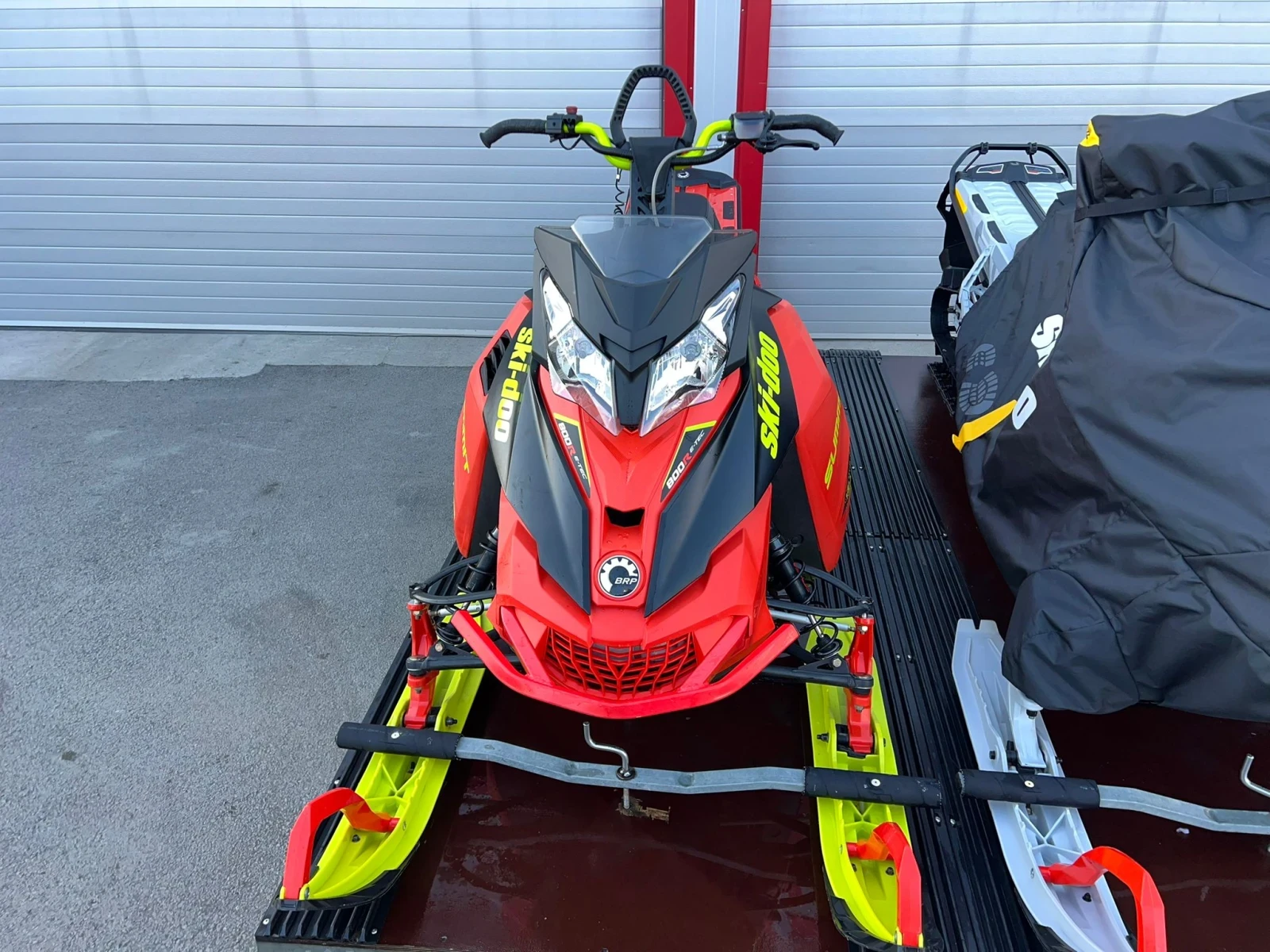 Ski-Doo Summit 800R E-TEC 154 REV/XM 3 LUG TRACK KYB DYNO PORT - изображение 2