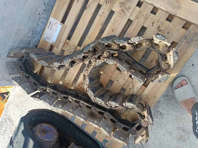 Багер Komatsu PC20MR-2